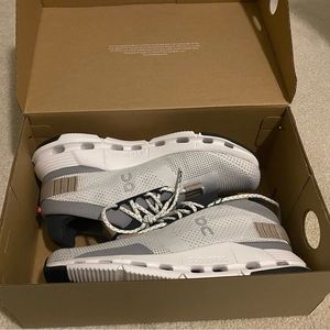 ON Running Cloudnova sneakers white and sand size 7